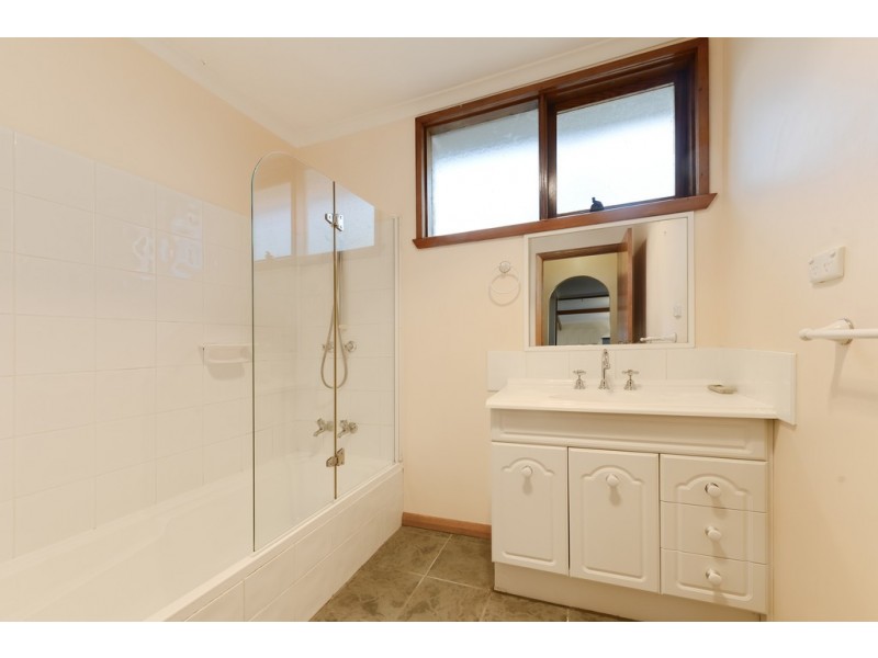 15 Russell Road, Claremont TAS 7011