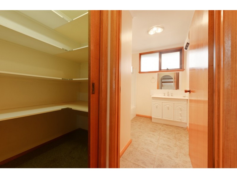 15 Russell Road, Claremont TAS 7011