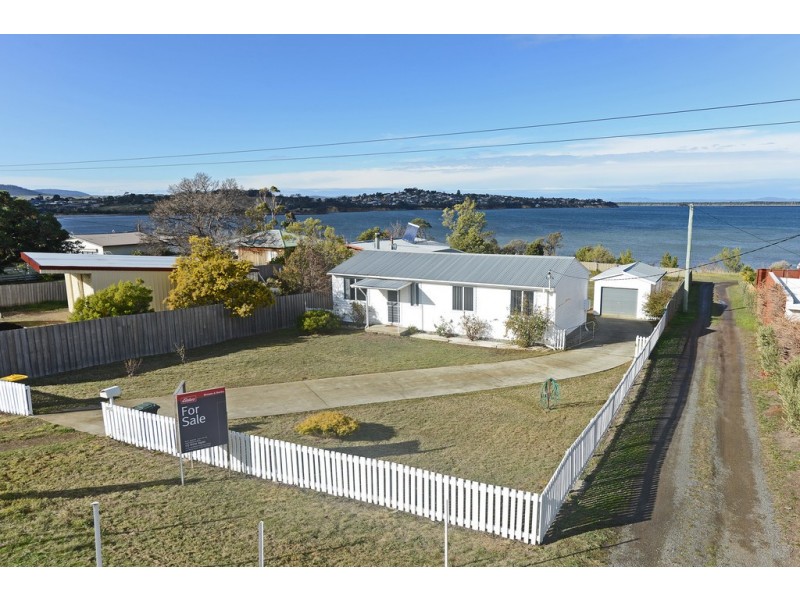 395 Shark Point Road, Penna TAS 7171