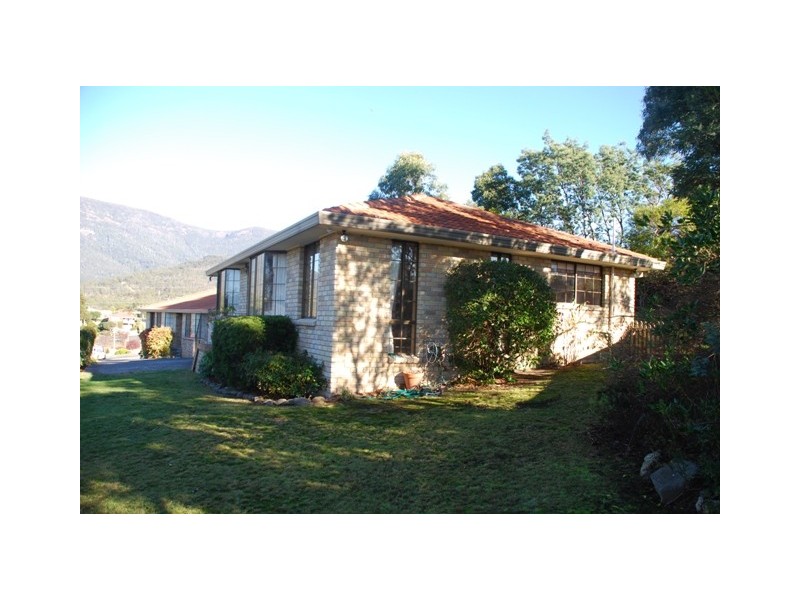 2/74 Girrabong Road, Lenah Valley TAS 7008