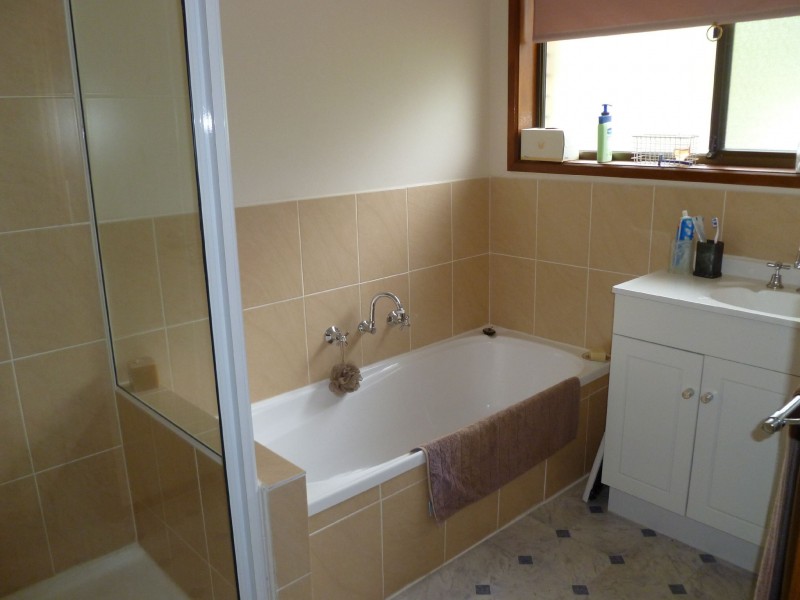 7 Rangeview Crescent, Lenah Valley TAS 7008