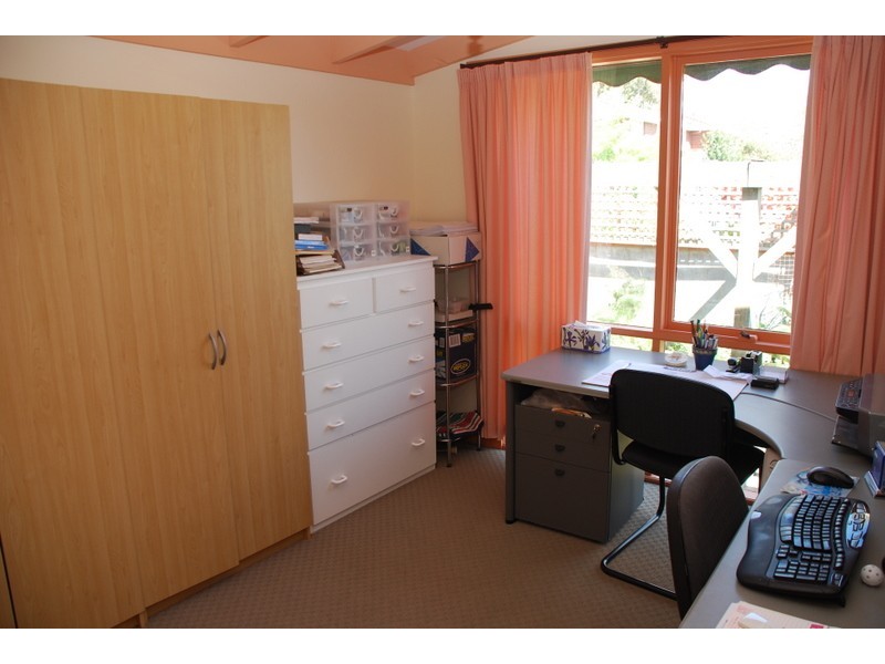 Lindisfarne TAS 7015