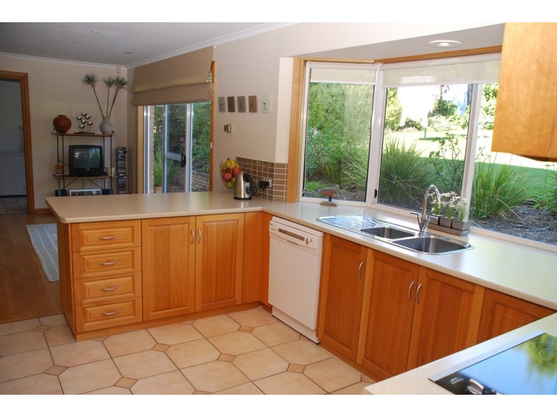 19 Utiekah Drive, Taroona TAS 7053