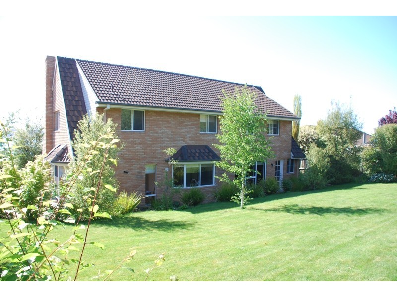 19 Utiekah Drive, Taroona TAS 7053