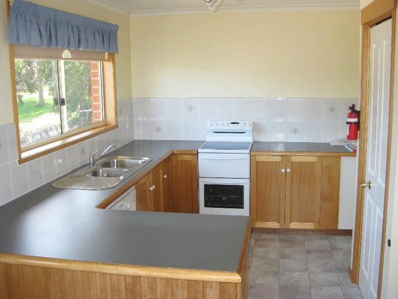 28 Opal Drive, Blackmans Bay TAS 7052