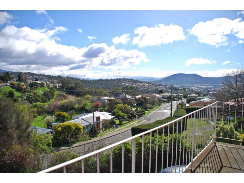 2/54 Pottery Road, Lenah Valley TAS 7008