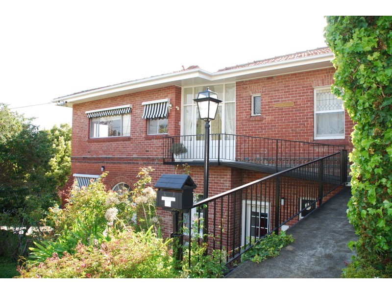 4/10 Red Chapel Avenue, Sandy Bay TAS 7005