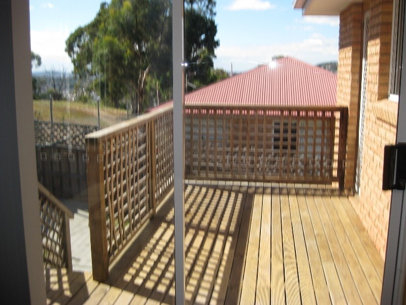 2/13 Sawyer Avenue, West Moonah TAS 7009