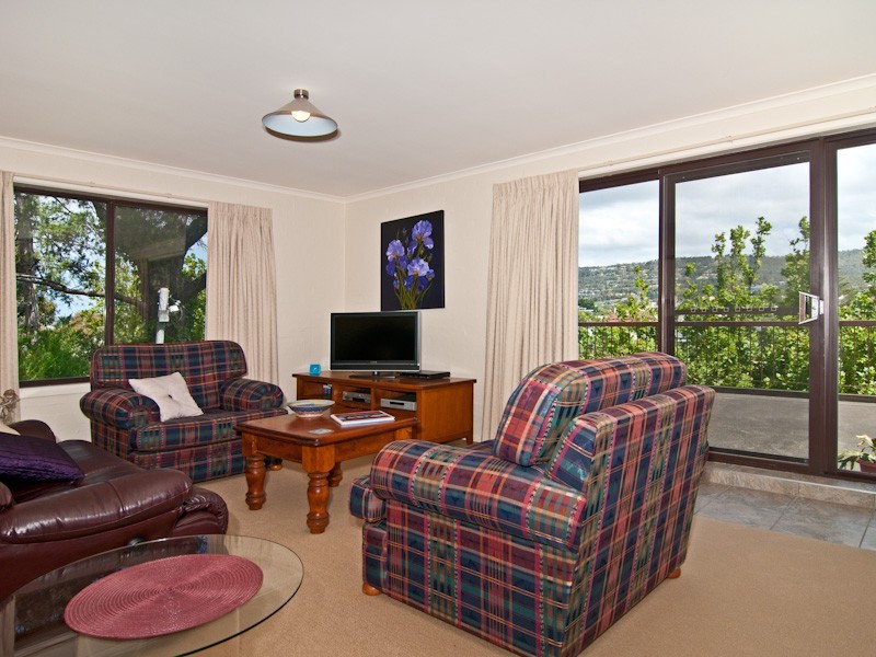 Battery Point TAS 7004