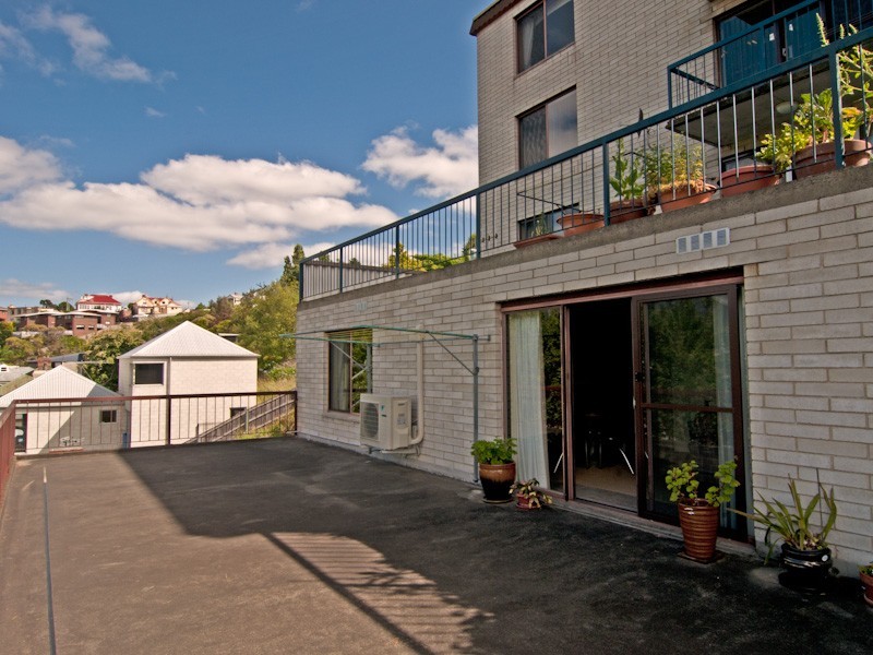 Battery Point TAS 7004