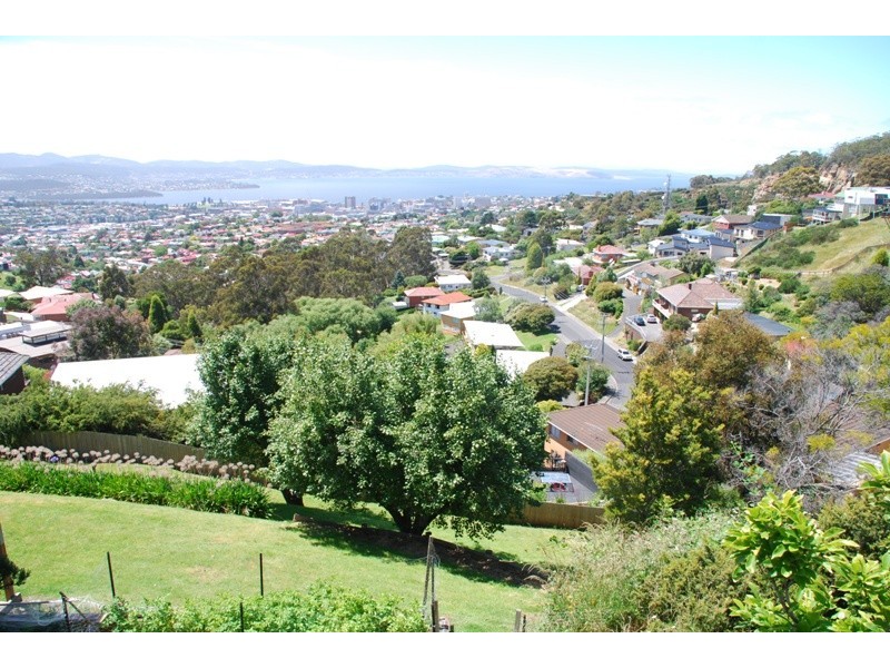30 Weerona Avenue, Mount Stuart TAS 7000