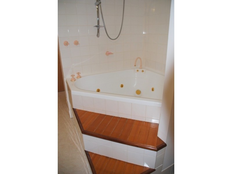 30 Weerona Avenue, Mount Stuart TAS 7000