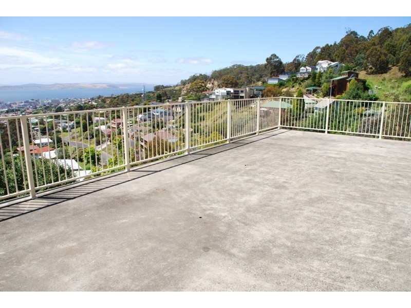 30 Weerona Avenue, Mount Stuart TAS 7000