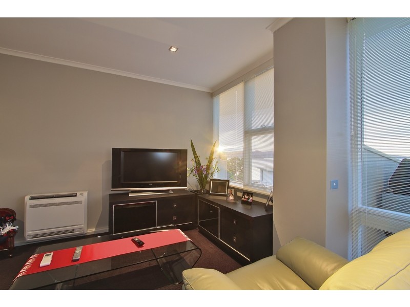 Battery Point TAS 7004