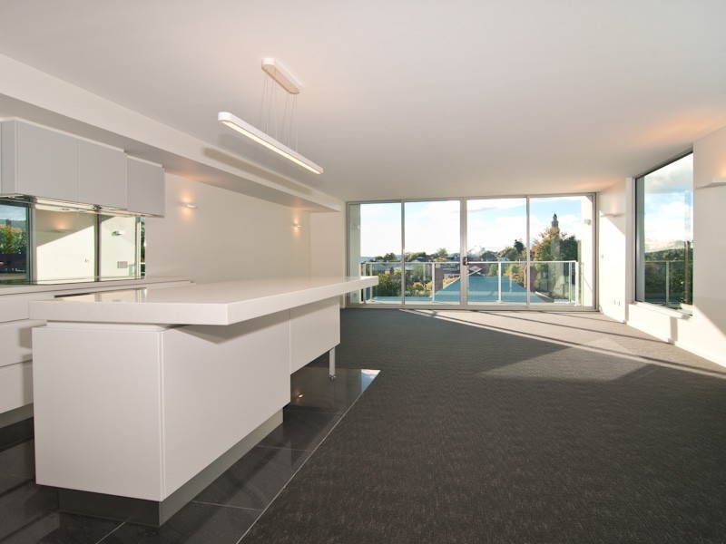 Battery Point TAS 7004