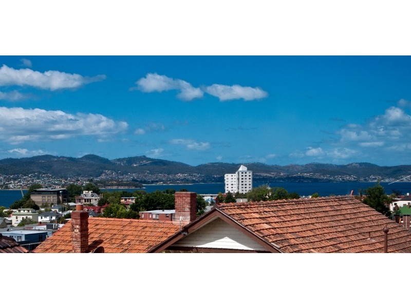 2/4 Ellerslie Road, Battery Point TAS 7004