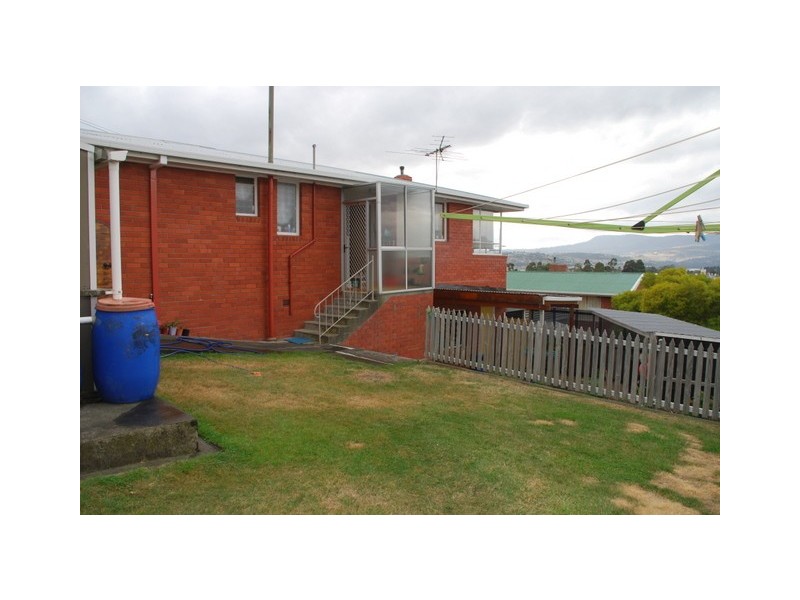 Claremont TAS 7011