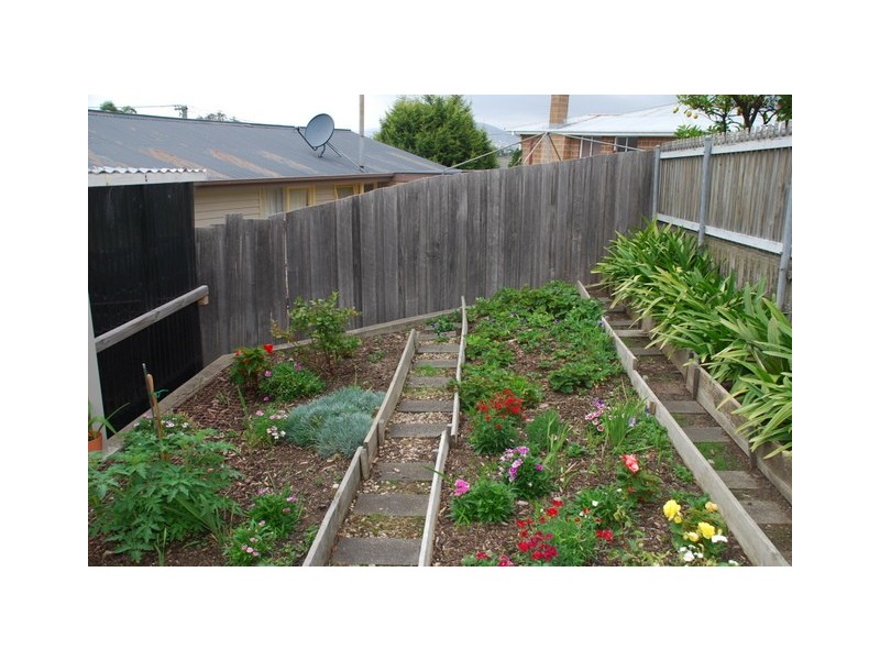 Claremont TAS 7011