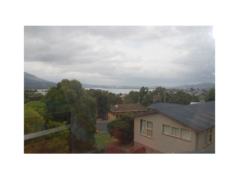 Claremont TAS 7011