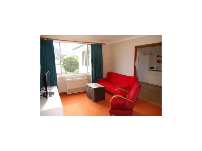 16 Centenary Crescent, Claremont TAS 7011