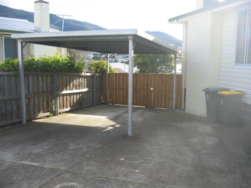 16 Centenary Crescent, Claremont TAS 7011