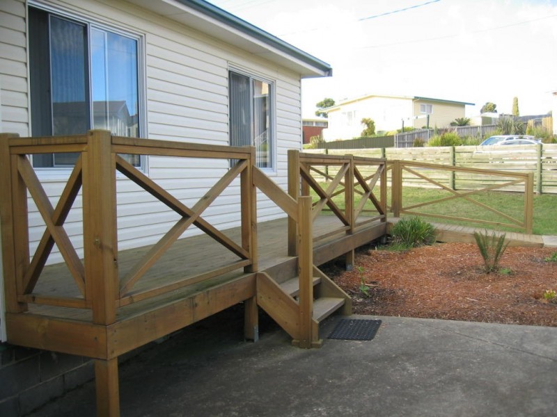 16 Centenary Crescent, Claremont TAS 7011