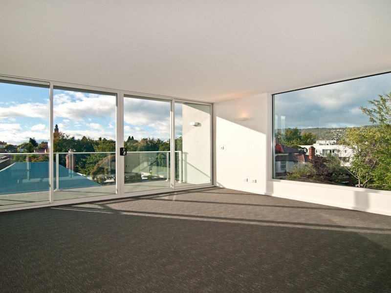 Battery Point TAS 7004