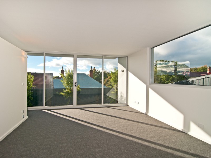 Battery Point TAS 7004