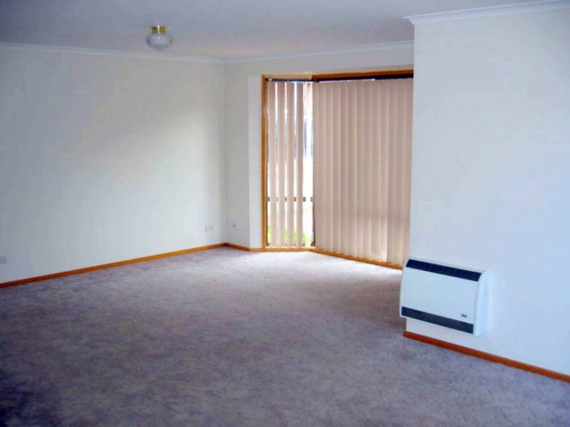 2/15 Godfrey Road, Claremont TAS 7011