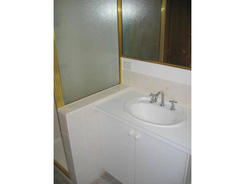 2/15 Godfrey Road, Claremont TAS 7011