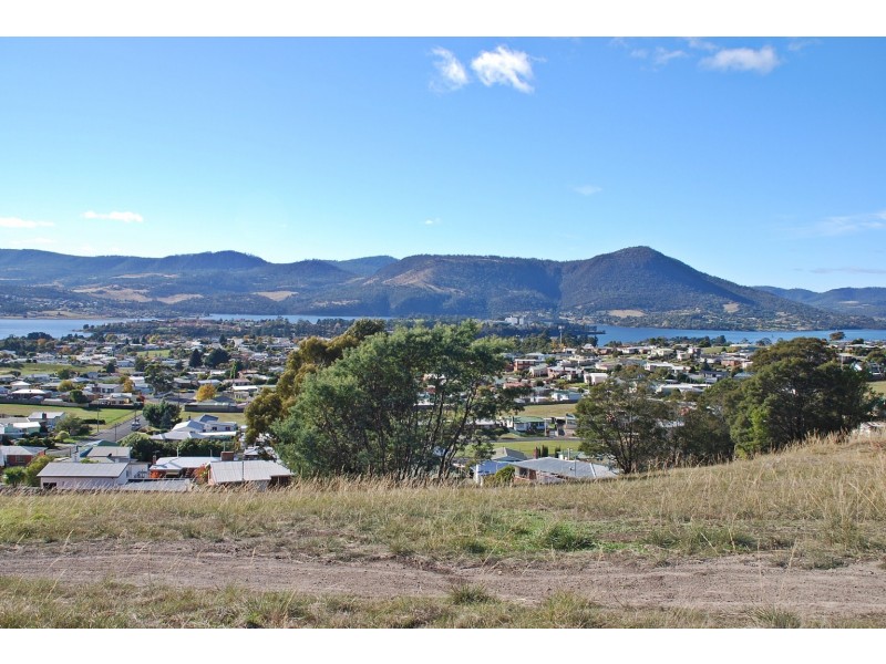 124 Branscombe Road, Claremont TAS 7011