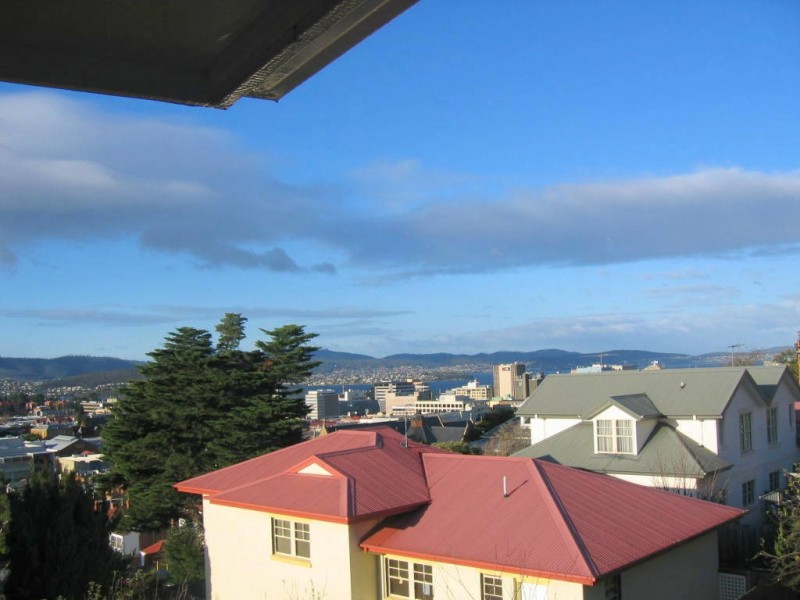 2/12 Watkins Avenue, West Hobart TAS 7000