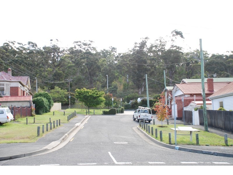 2 Newport Street, North Hobart TAS 7000