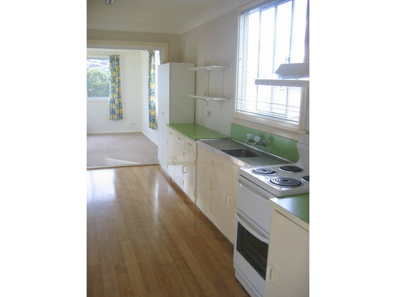 Claremont TAS 7011
