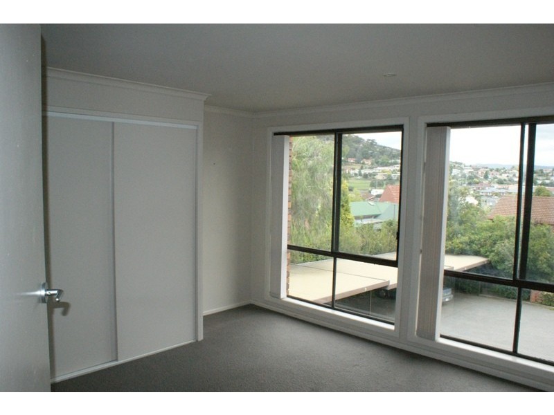 Lindisfarne TAS 7015