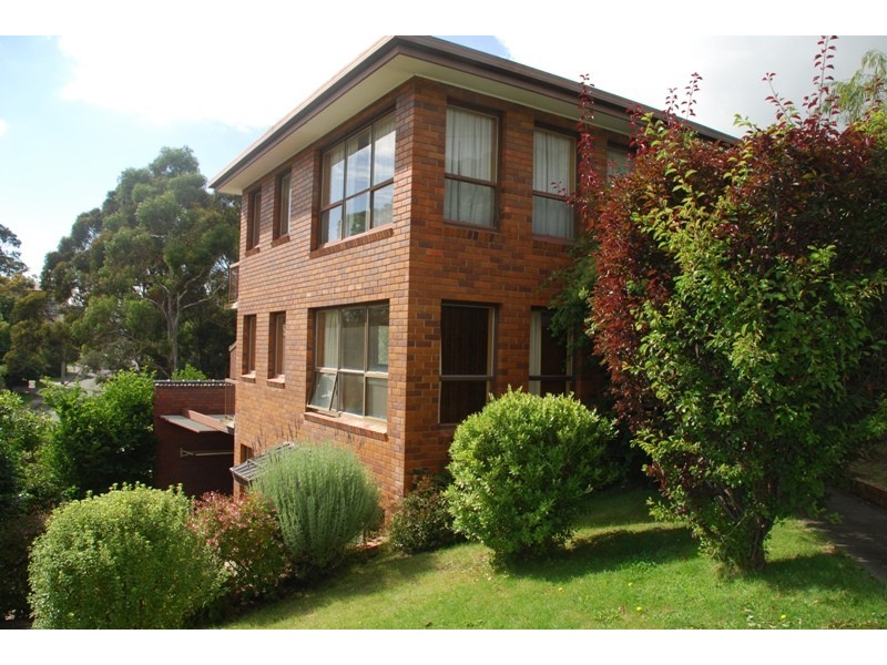 15 Goodhart Place, Sandy Bay TAS 7005