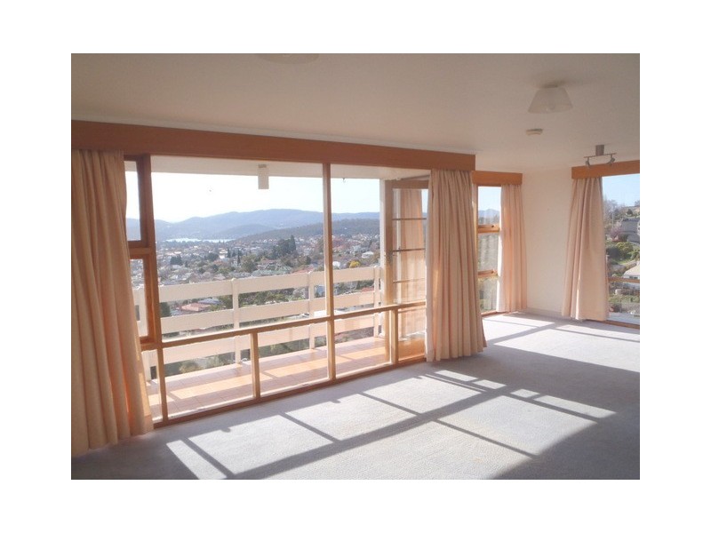 3/3 Jabez Crescent, Lenah Valley TAS 7008