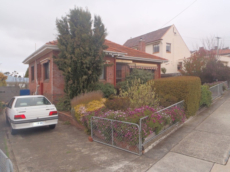 8 Pottery Road, Lenah Valley TAS 7008