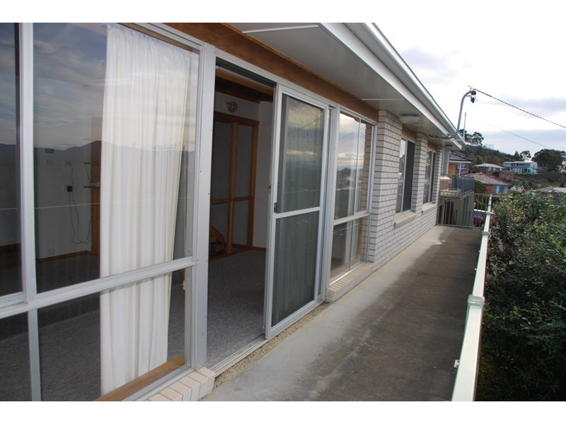 4 Kirval Court, West Hobart TAS 7000