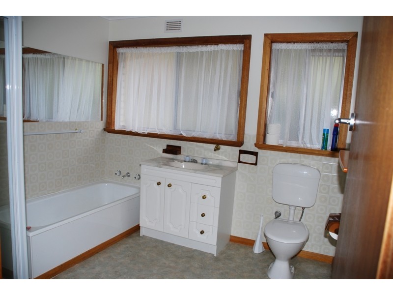 4 Kirval Court, West Hobart TAS 7000