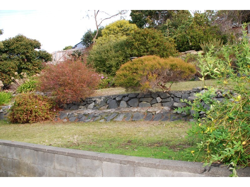 4 Kirval Court, West Hobart TAS 7000