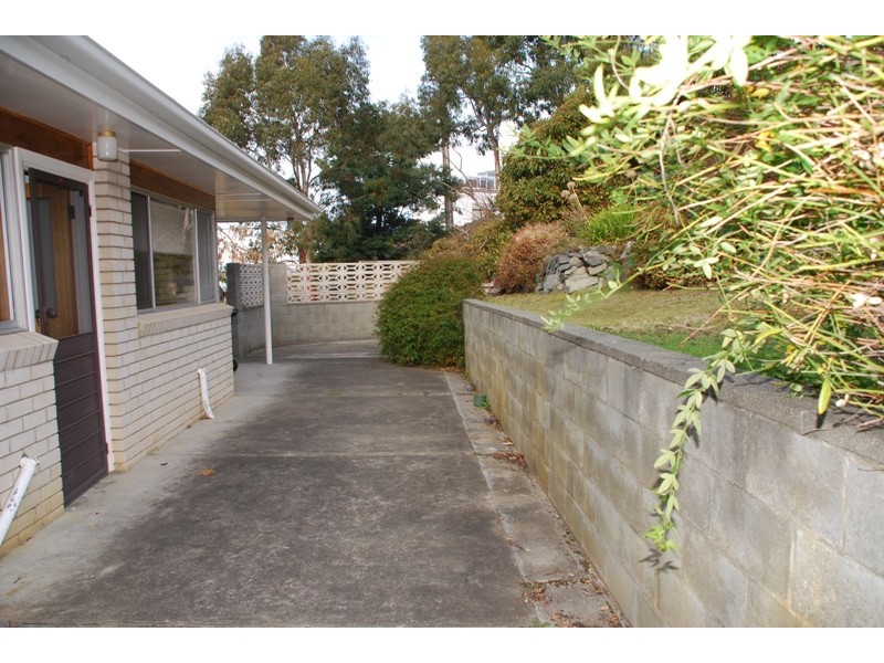 4 Kirval Court, West Hobart TAS 7000
