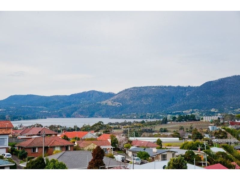 14 Chandos Drive, Berriedale TAS 7011