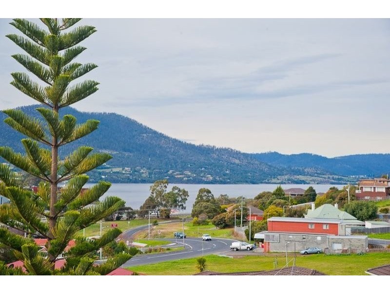 14 Chandos Drive, Berriedale TAS 7011