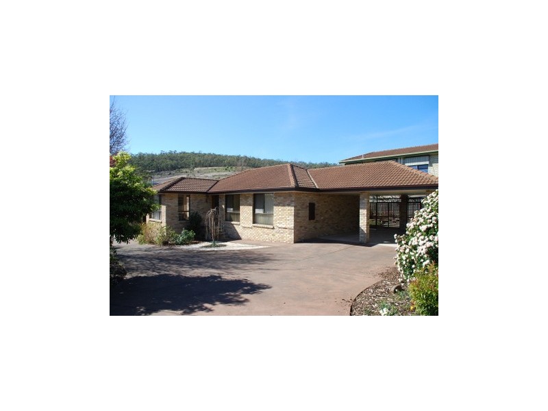 2/3 Holland Court, Howrah TAS 7018