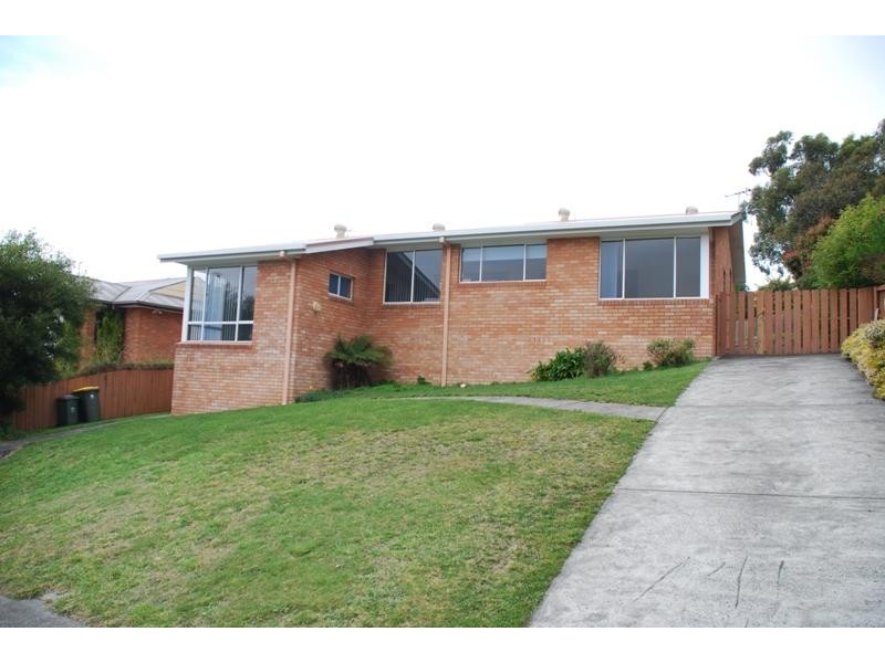 7 Lighton Way, Lenah Valley TAS 7008