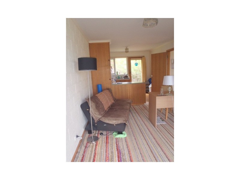 2/17A Hinsby Road, Taroona TAS 7053