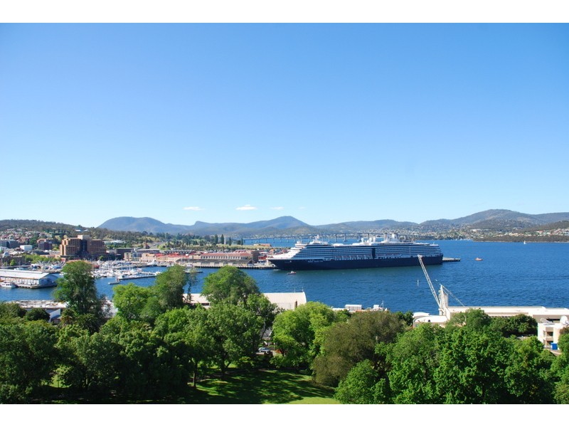 Battery Point TAS 7004