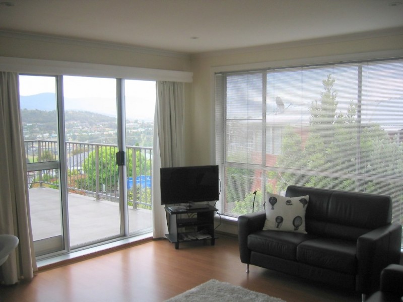 2-3 Kurrewa Court, Bellerive TAS 7018