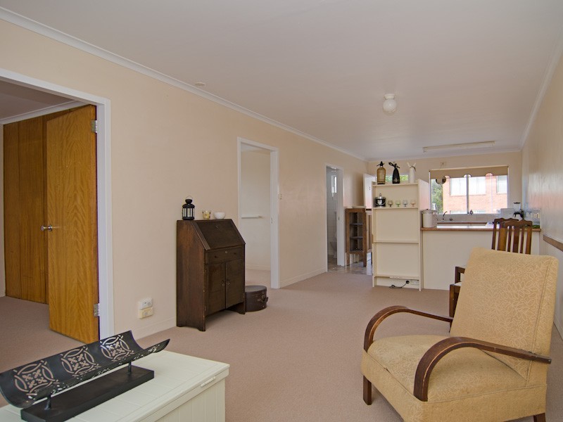 3/8 Wallace Avenue, Lenah Valley TAS 7008